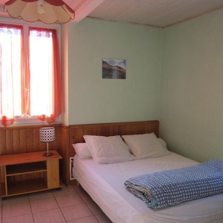 Appartement Rdc Maison De Village Savignac-les-Ormeaux エクステリア 写真