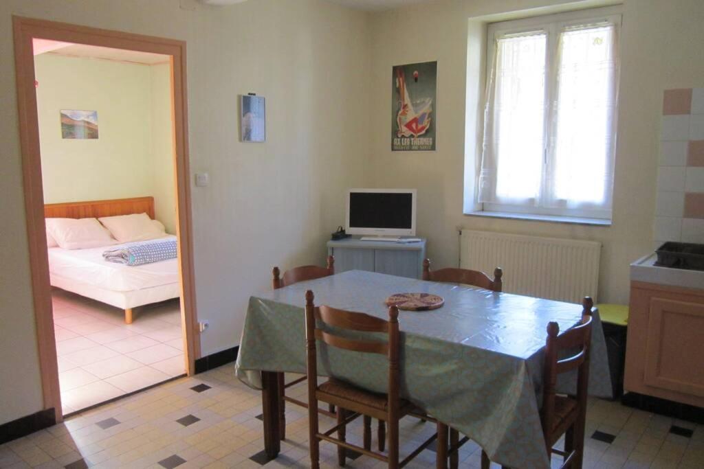 Appartement Rdc Maison De Village Savignac-les-Ormeaux エクステリア 写真