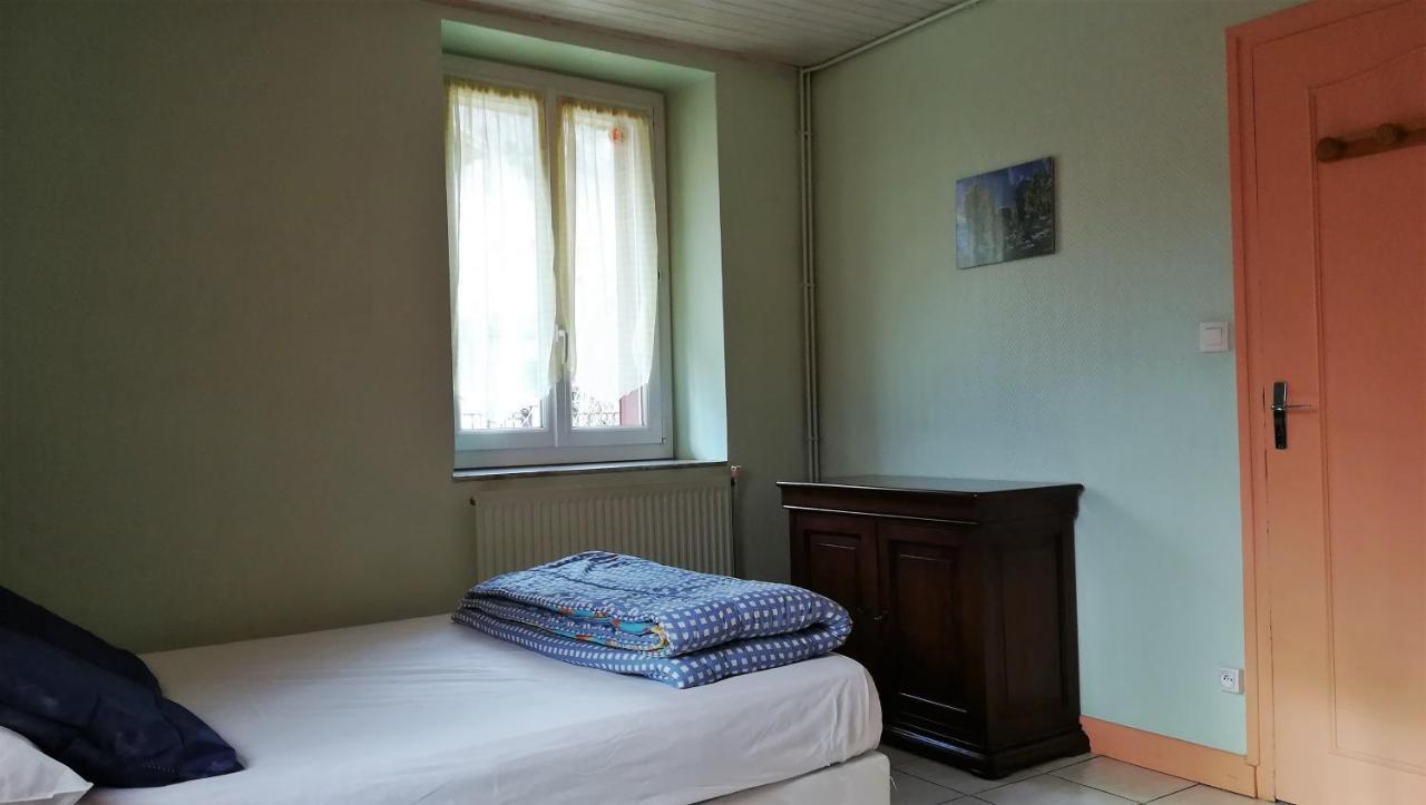 Appartement Rdc Maison De Village Savignac-les-Ormeaux エクステリア 写真
